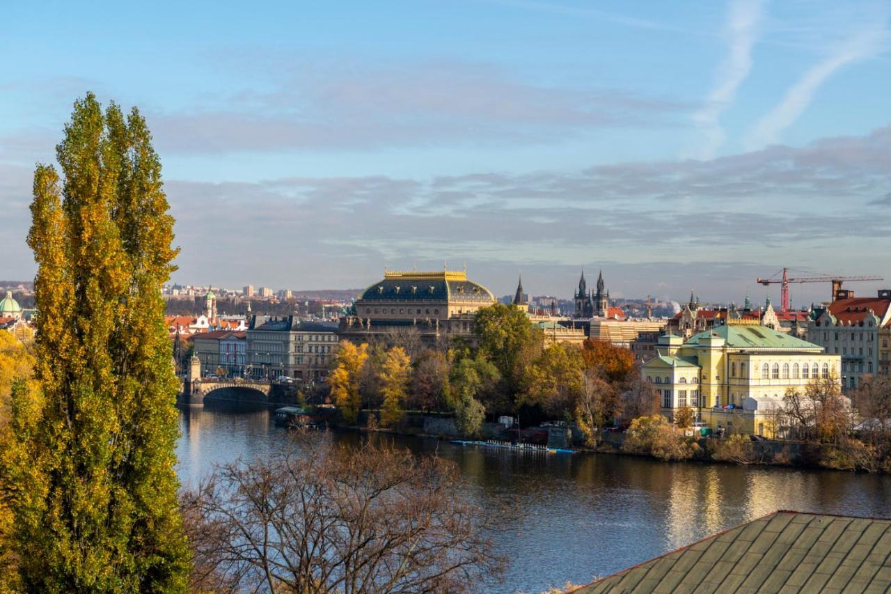 Janáčkovo nábřeží 19 - Riverside Apartments Praga Exterior foto